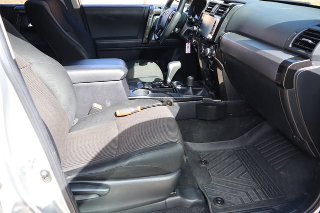 Used 2020 Toyota 4Runner TRD Off-Road AWD/4WD image 15