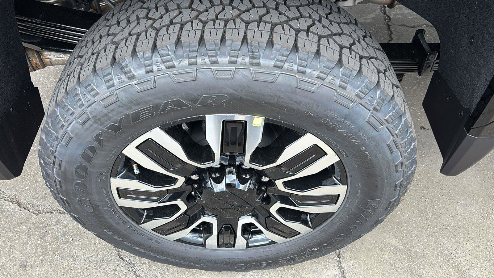 New 2026 GMC Sierra 2500 Denali Ultimate image 12