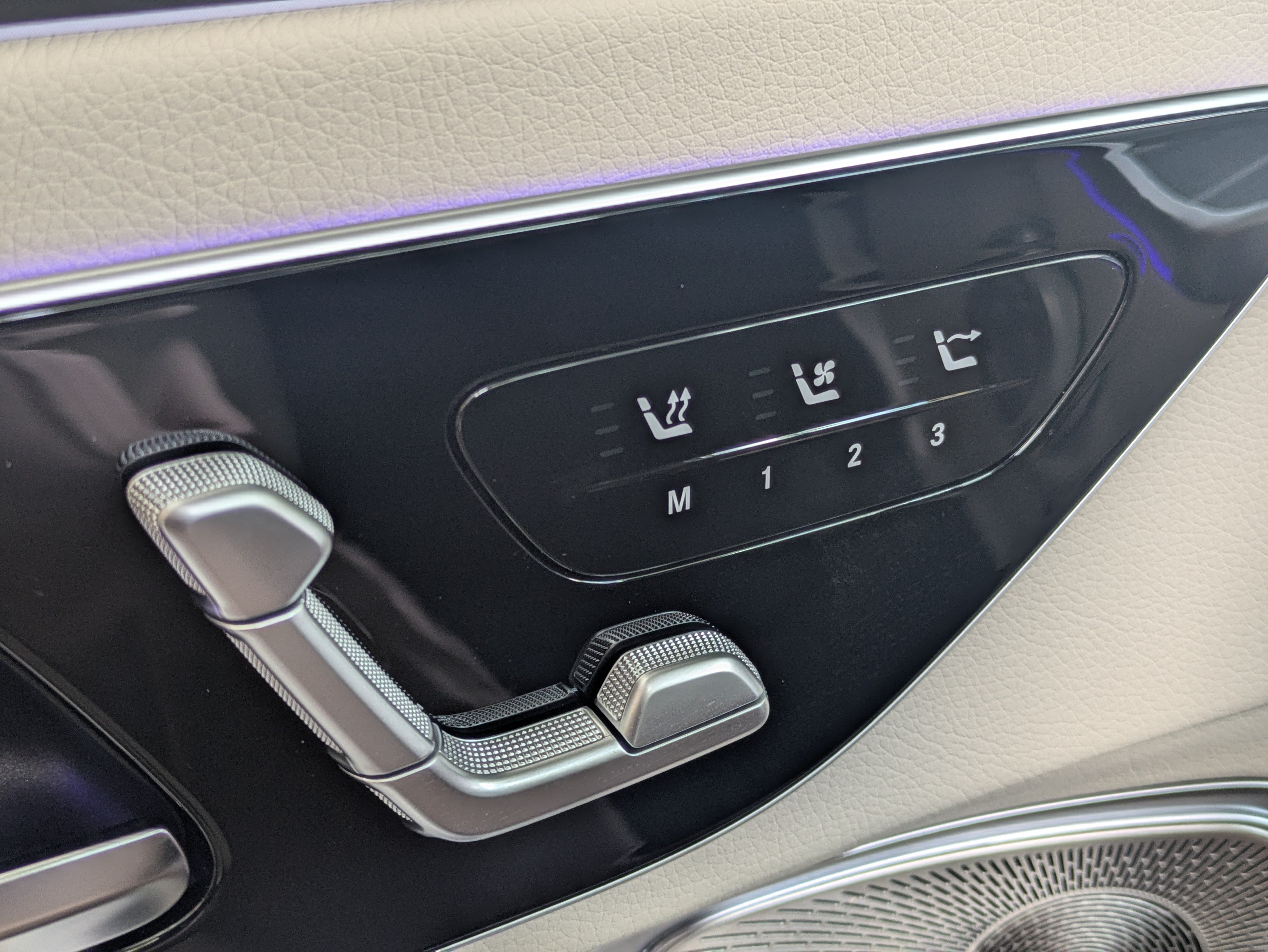 New 2027 Mercedes-Benz CLE 300 4MATIC Cabriolet image 19