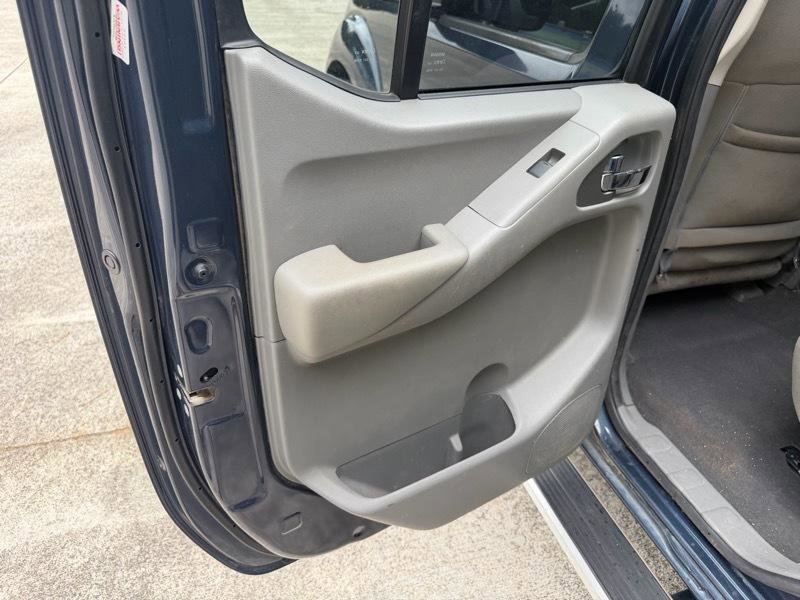 Used 2019 Nissan Frontier SV RWD image 21