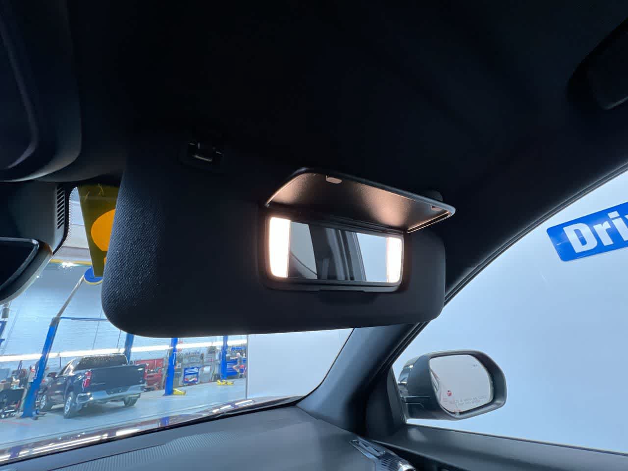 Used 2025 Chevrolet Equinox LT w/ Safety and Technology Package FWD image 35