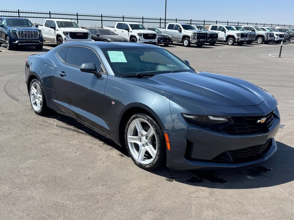 Used 2019 Chevrolet Camaro LT w/ Technology Package RWD image 7