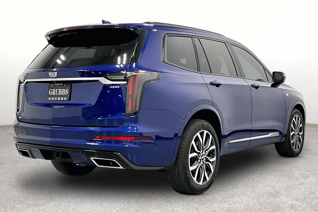 Used 2023 Cadillac XT6 Sport w/ Platinum Package AWD/4WD image 2