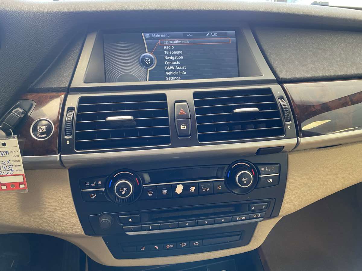 Used 2010 BMW X5 xDrive30i image 17
