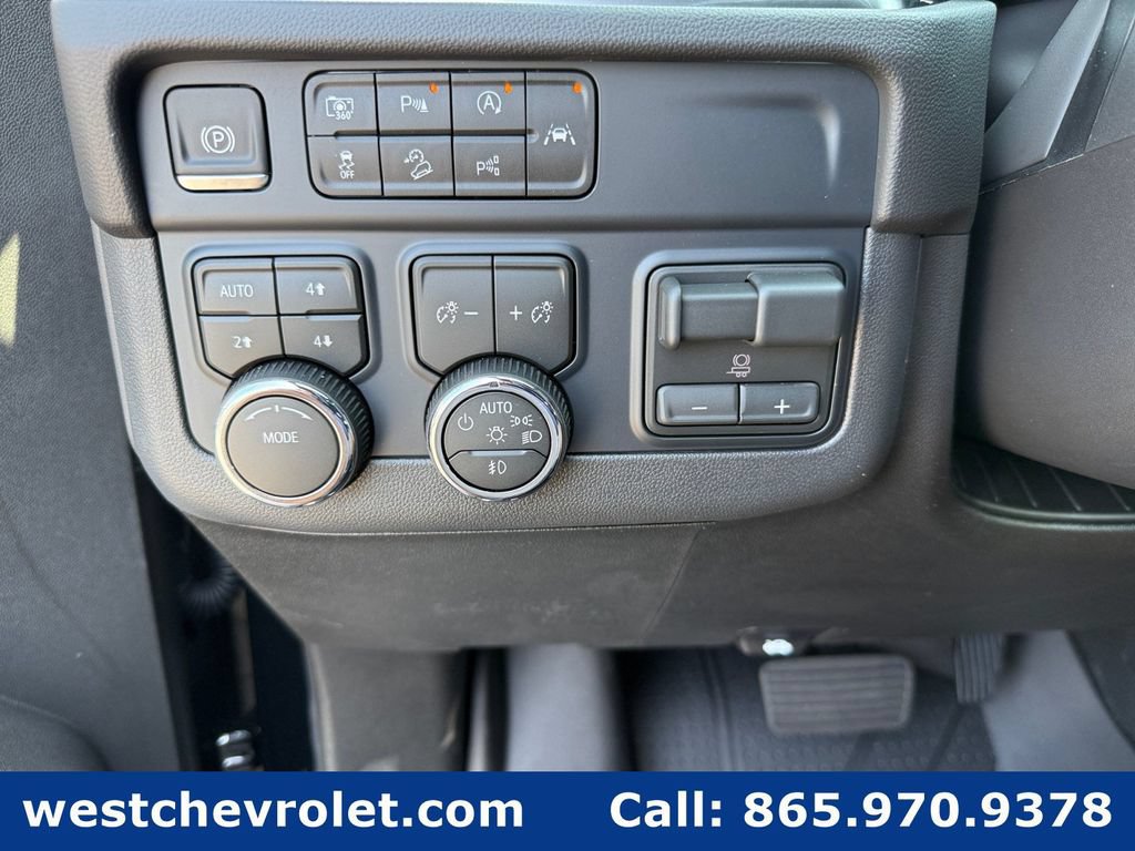 New 2026 Chevrolet Tahoe Premier w/ Sun And Tow Package AWD/4WD image 25