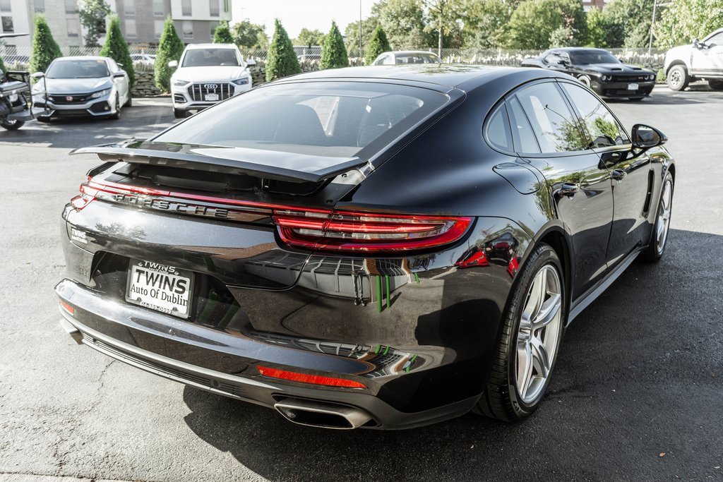 Used 2018 Porsche Panamera 4 image 32