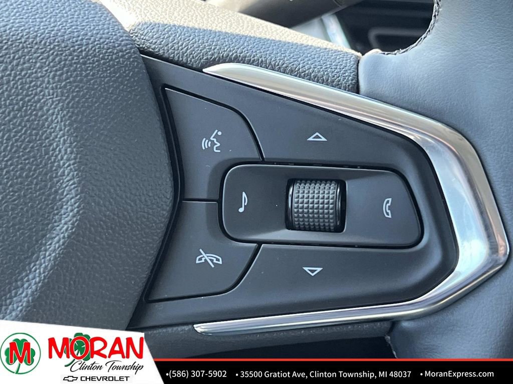 Used 2025 Chevrolet Trax LT w/ Driver Confidence Package FWD image 24