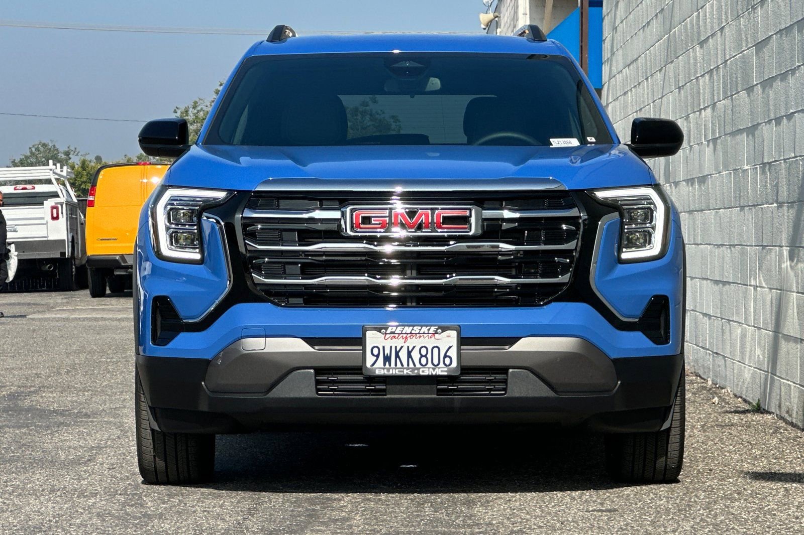 Used 2026 GMC Terrain Elevation w/ Elevation Premium Package FWD image 9