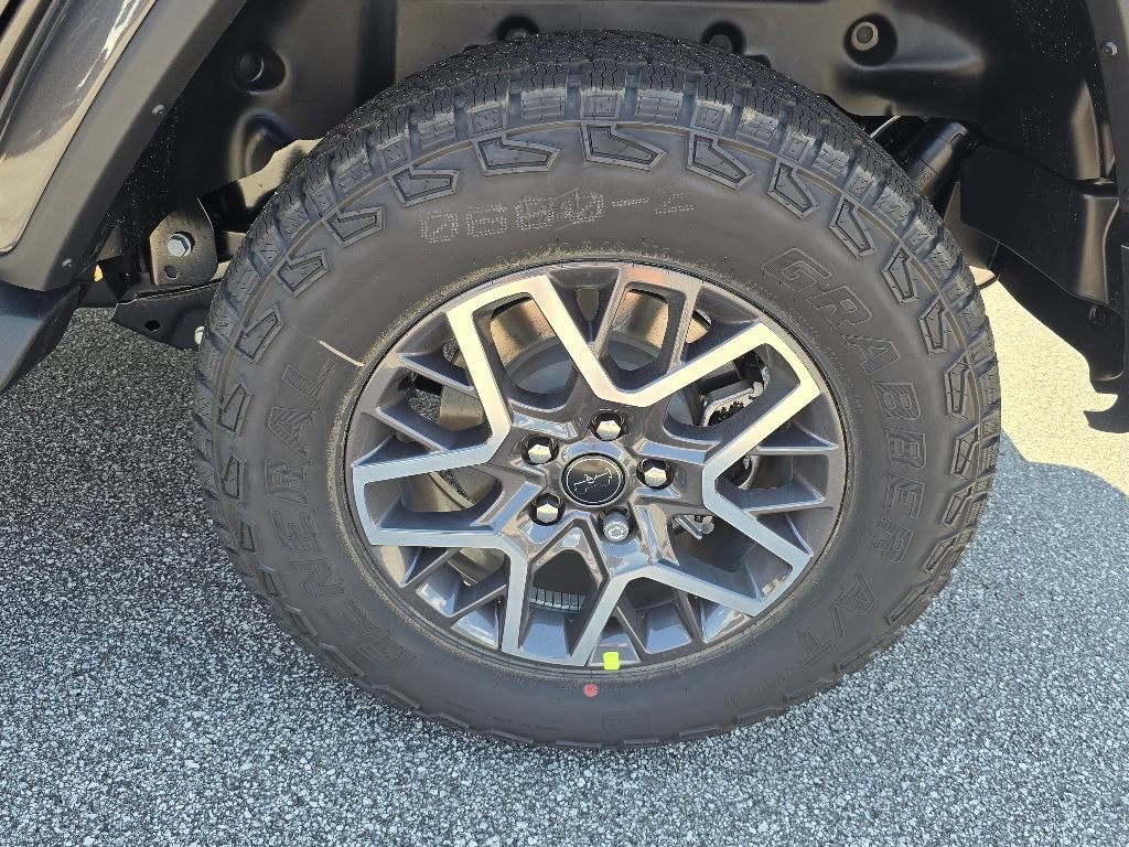 New 2025 Jeep Wrangler Sahara image 5