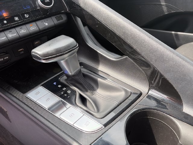 Used 2023 Hyundai Elantra SEL w/ Convenience Package FWD image 22