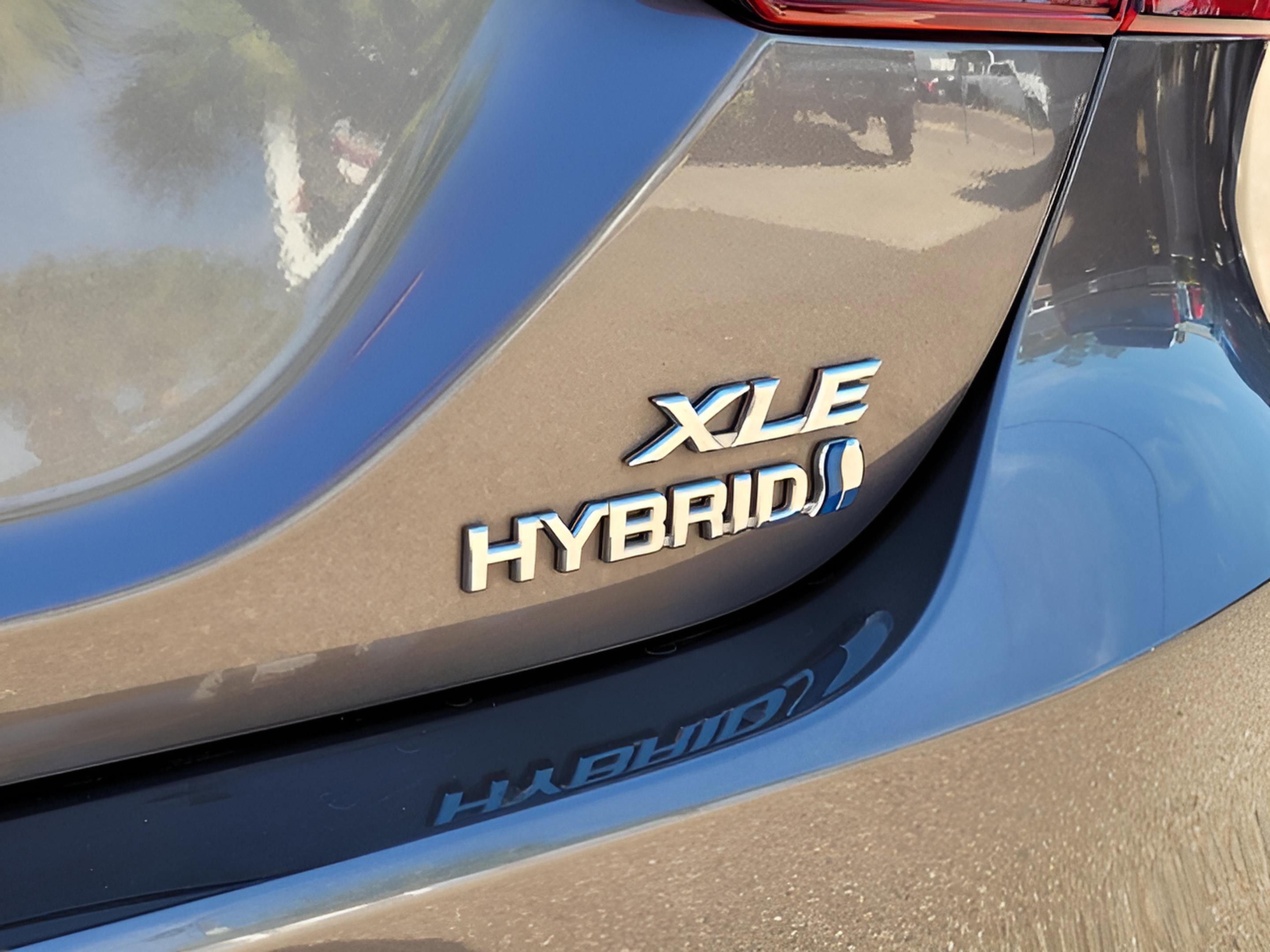 Certified 2024 Toyota Camry XLE image 31