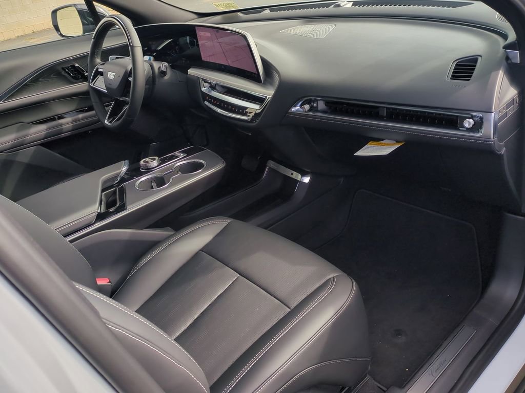 New 2026 Cadillac Lyriq Luxury RWD image 33