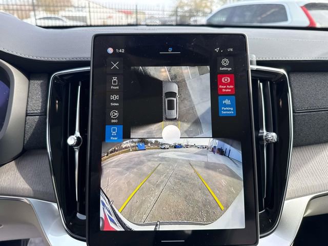 New 2026 Volvo XC90 B6 Ultra w/ Protection Package image 28