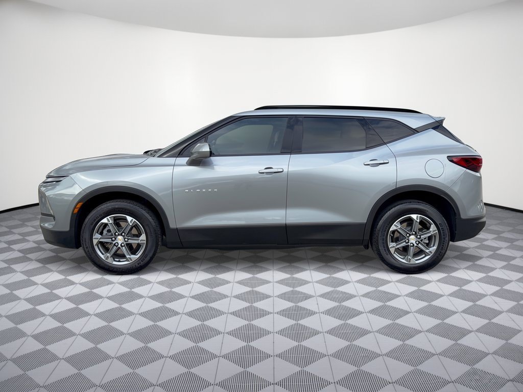 Certified 2024 Chevrolet Blazer LT w/ Convenience Package FWD image 2