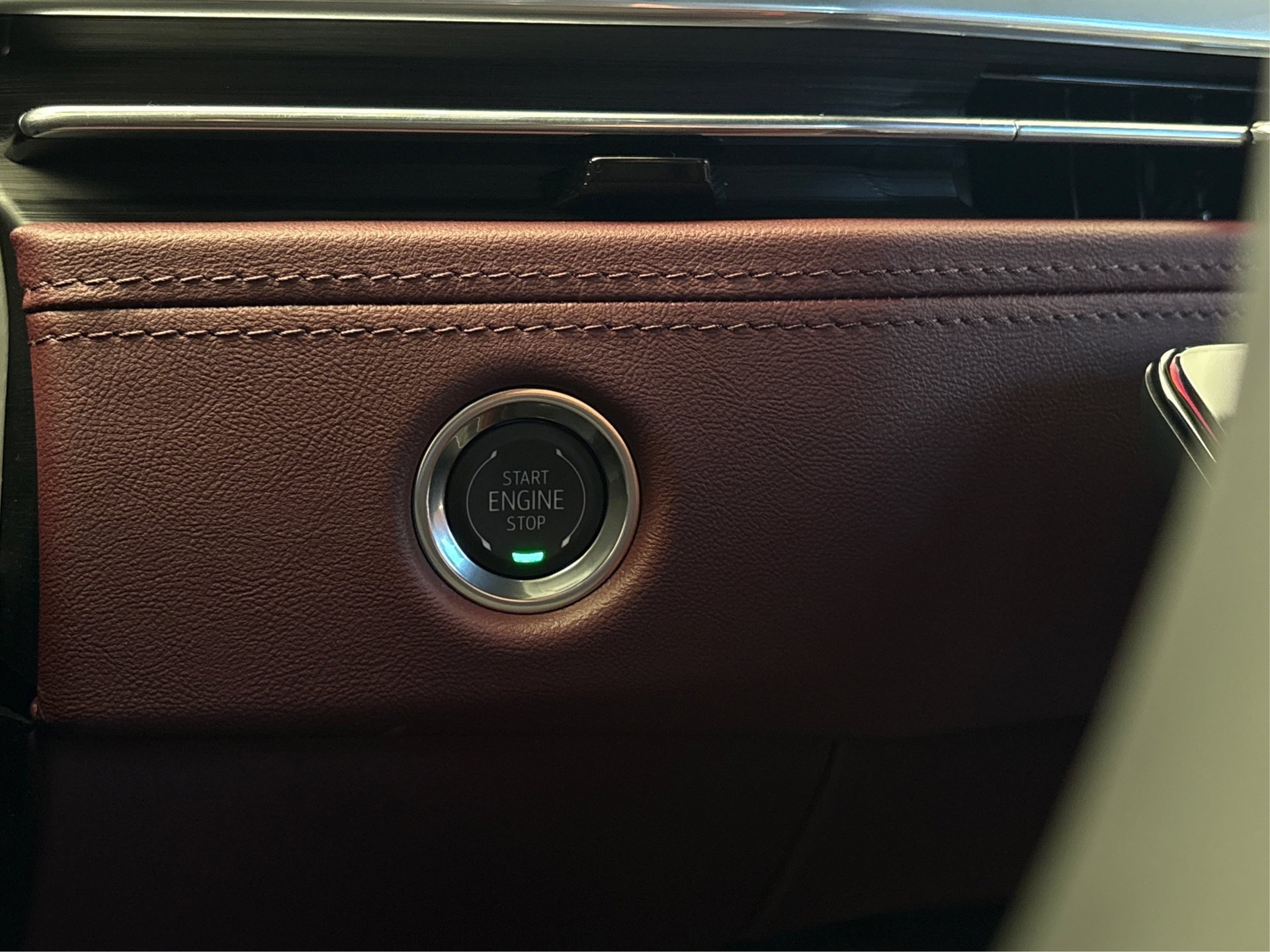 New 2026 Cadillac Escalade ESV Luxury AWD/4WD image 26