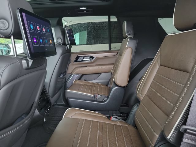Used 2025 GMC Yukon Denali Ultimate AWD/4WD image 20