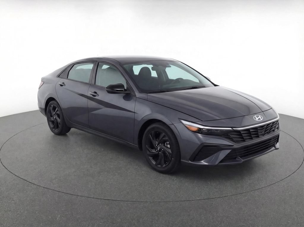 New 2026 Hyundai Elantra SEL Sport FWD image 2