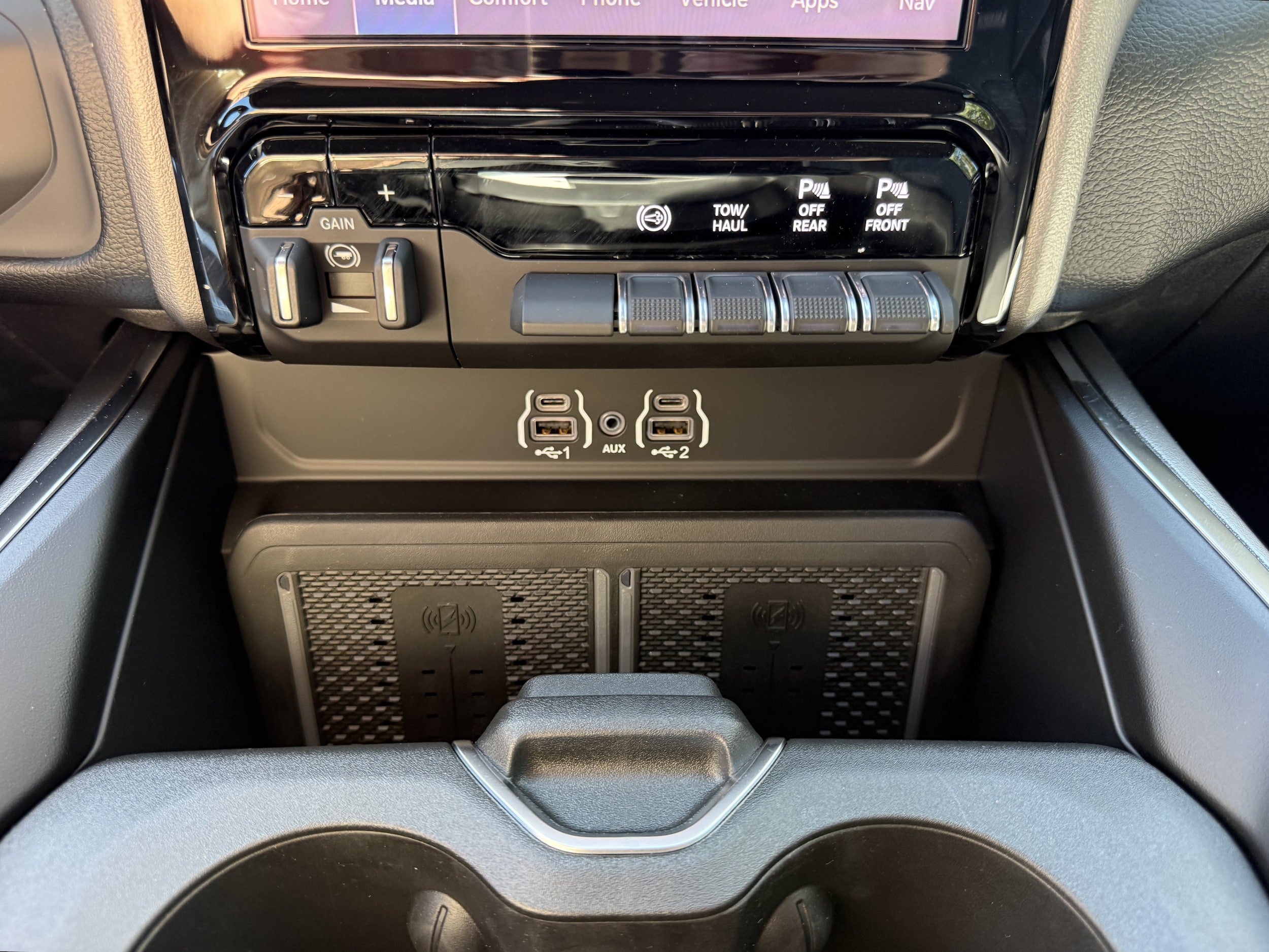 New 2026 RAM 3500 Laramie w/ Sport Appearance Package AWD/4WD image 20