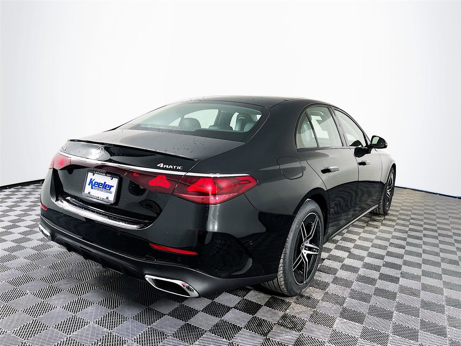 New 2026 Mercedes-Benz E 350 4MATIC Sedan image 6