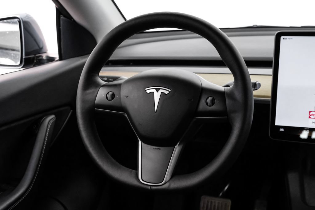 Used 2022 Tesla Model Y Long Range AWD/4WD image 16