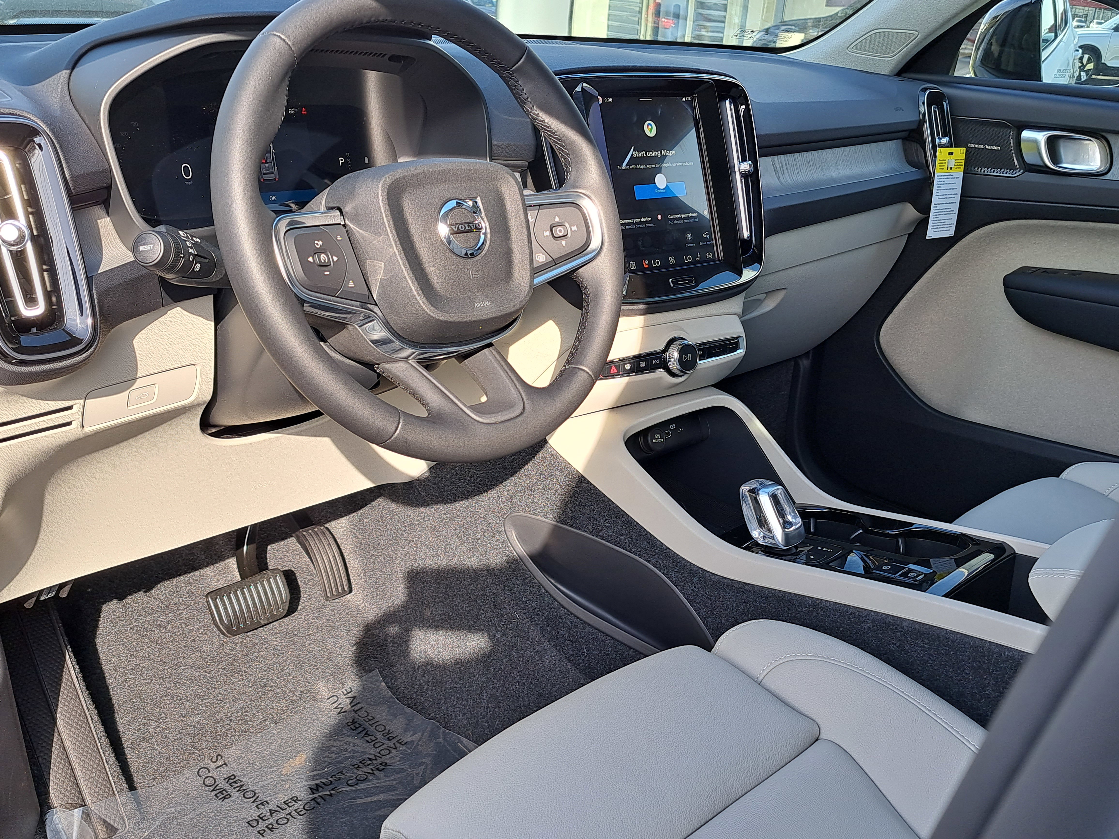 New 2026 Volvo XC40 B5 Ultra w/ Climate Package image 5