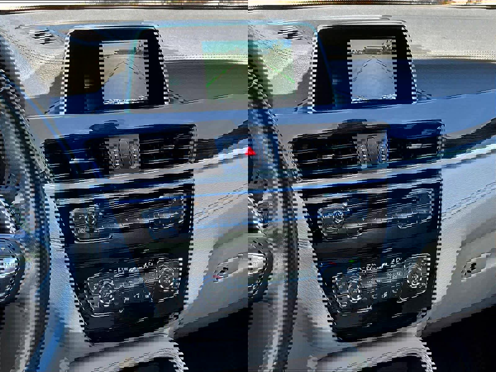 Used 2018 BMW X2 sDrive28i w/ M SportX Package image 8