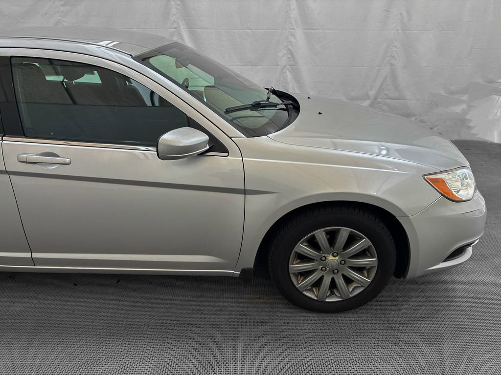 Used 2012 Chrysler 200 Touring image 7
