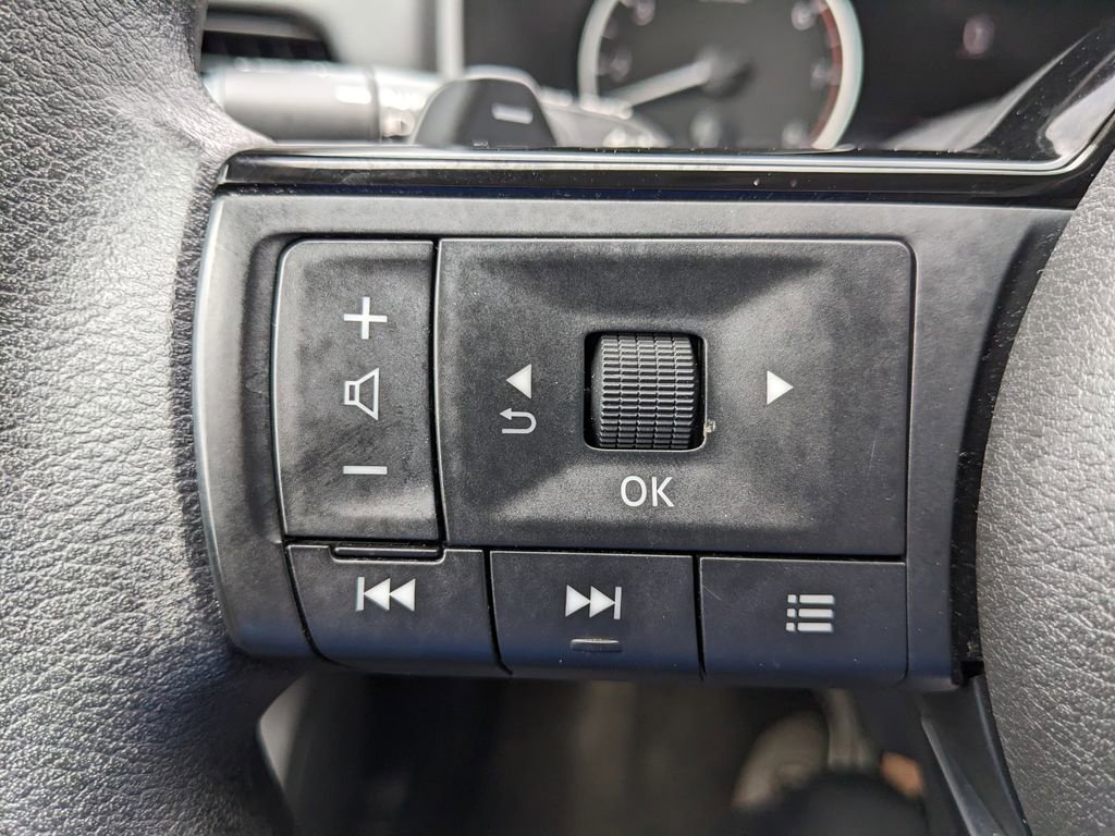 Used 2023 Nissan Rogue SV FWD image 26