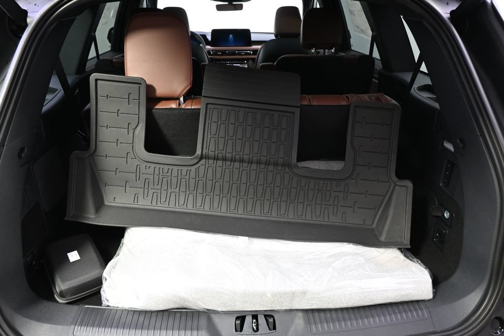 New 2026 Lincoln Aviator Reserve w/ Jet Appearance Package AWD/4WD image 19