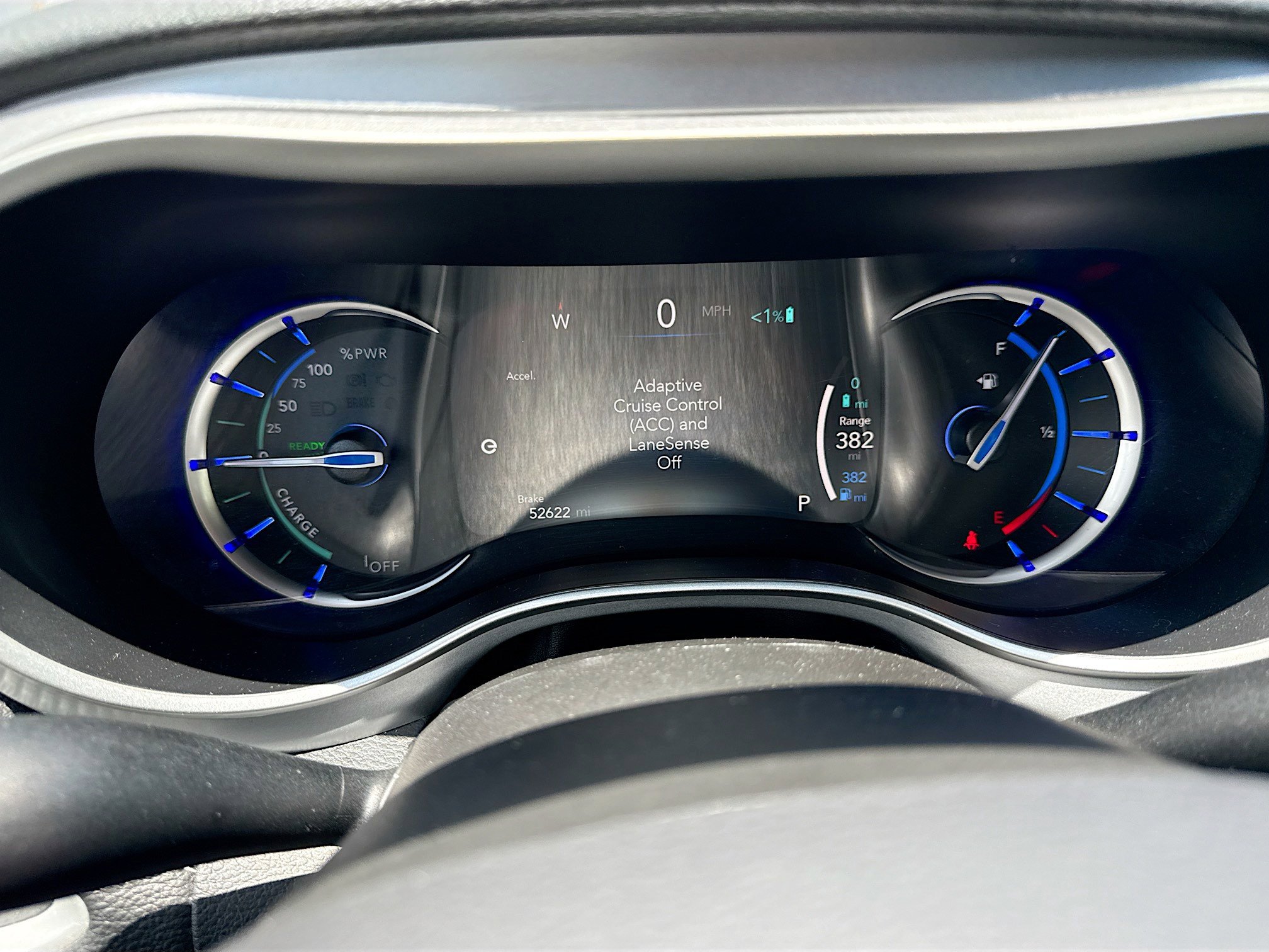 Used 2024 Chrysler Pacifica Limited FWD image 40