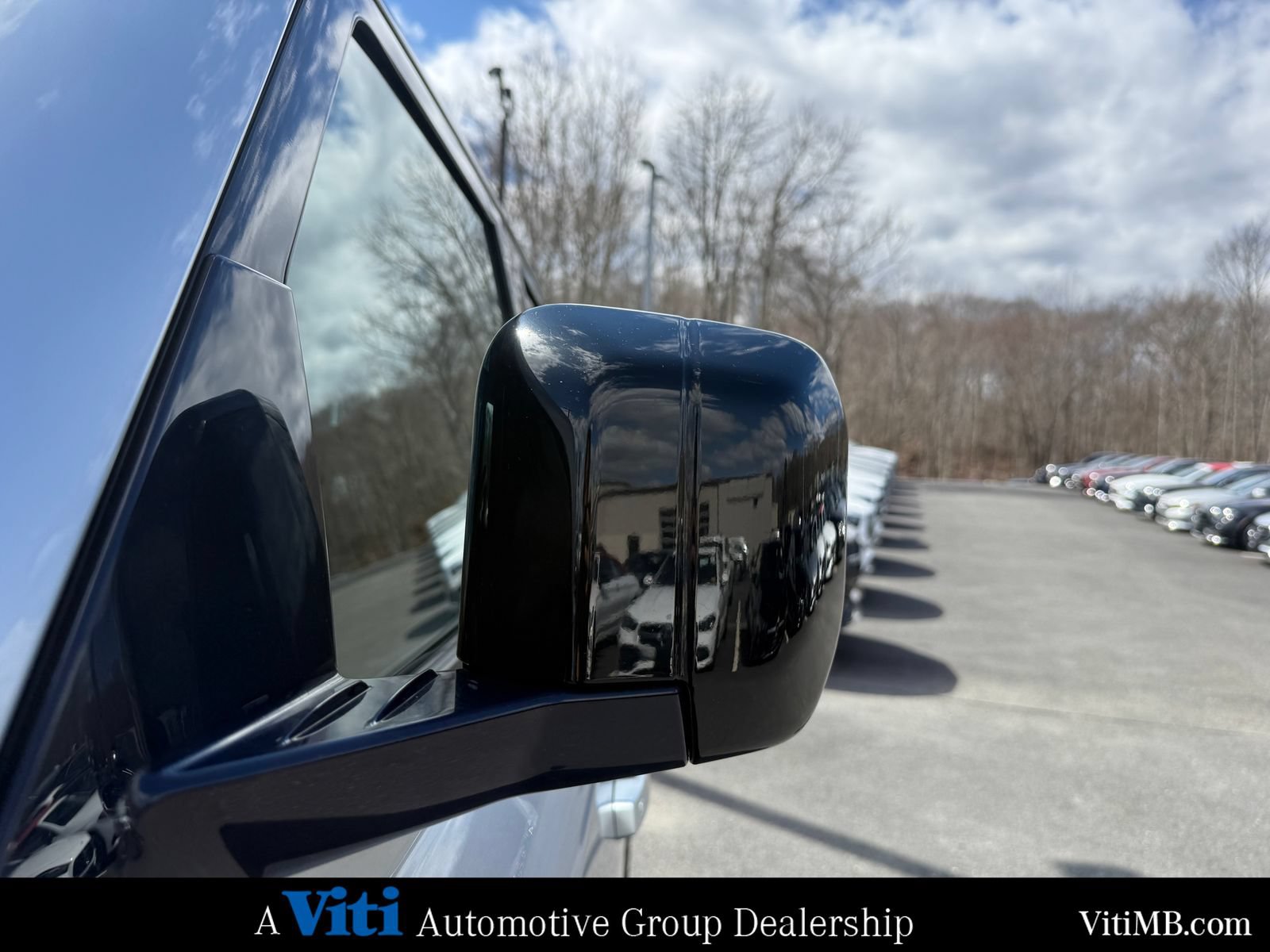 Used 2020 Land Rover Defender 110 First Edition AWD/4WD image 11