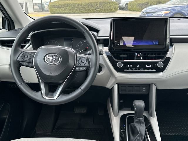 Certified 2025 Toyota Corolla Cross LE w/ Moonroof Package image 7