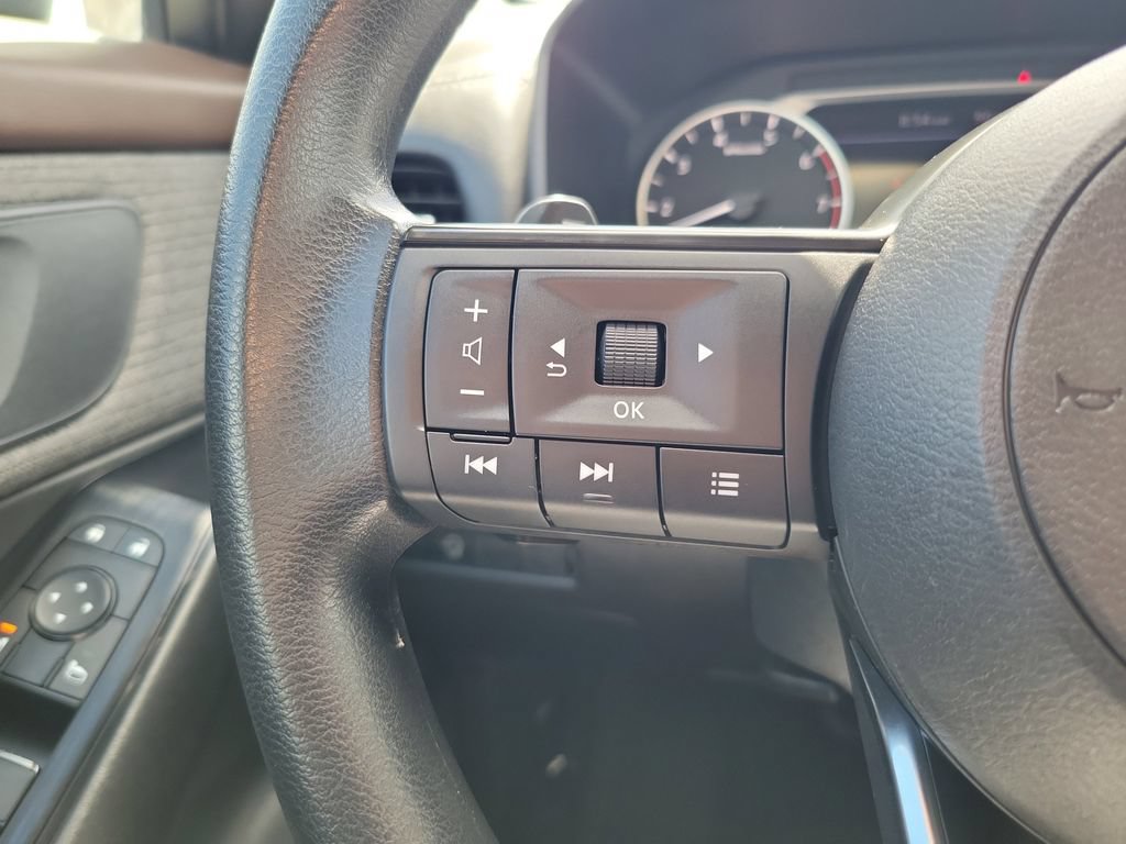 Used 2023 Nissan Rogue S AWD/4WD image 24