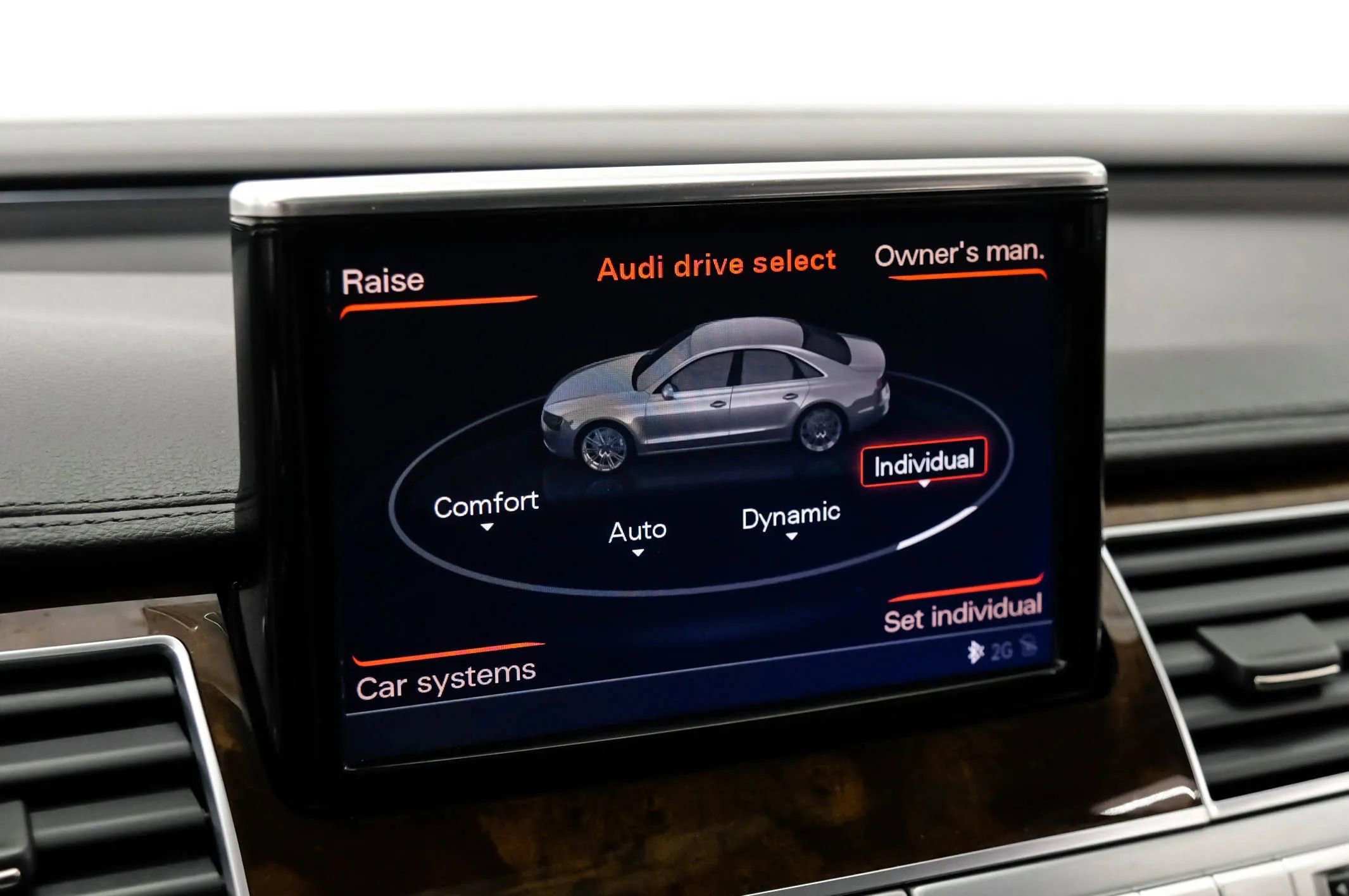 Used 2014 Audi A8 L 4.0T image 32