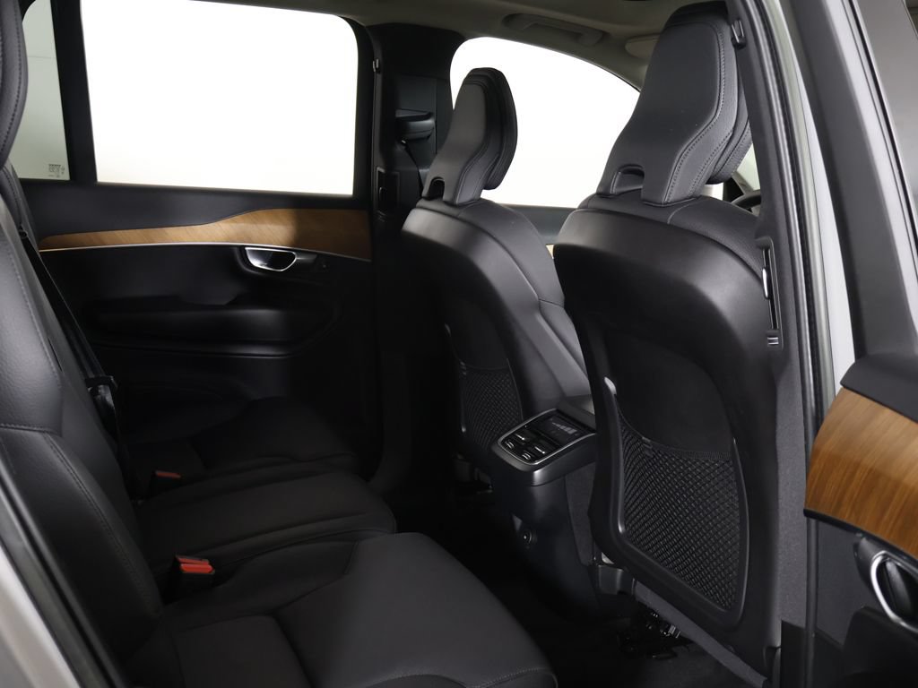 Used 2023 Volvo XC90 B6 Core w/ Climate Package AWD/4WD image 31