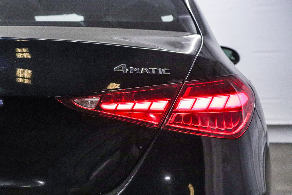 Used 2025 Mercedes-Benz C 300 4MATIC Sedan image 10