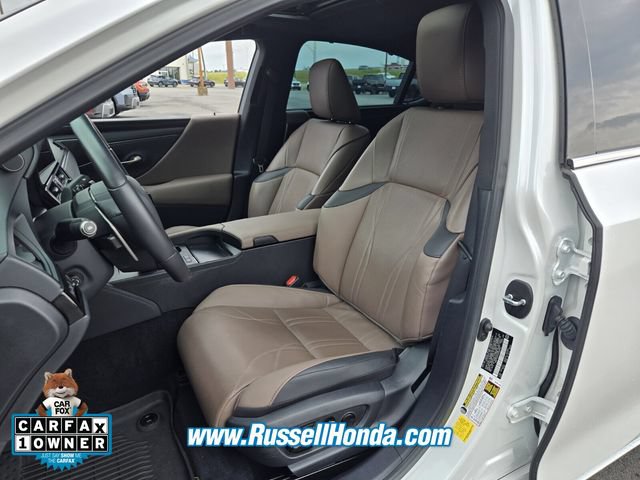 Used 2025 Lexus ES 300h Ultra Luxury FWD image 5