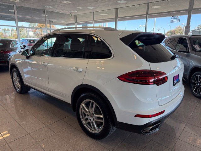 Used 2016 Porsche Cayenne AWD/4WD image 6