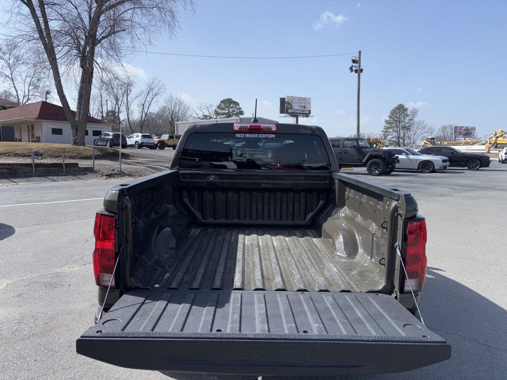 Used 2024 Chevrolet Colorado W/T image 4