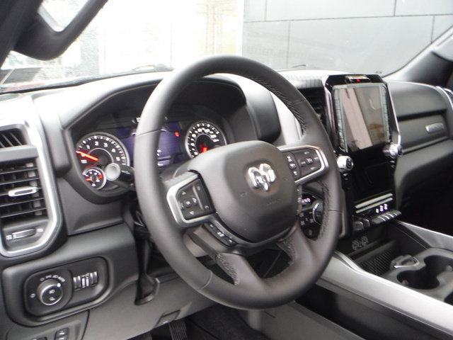 New 2027 RAM 1500 4x4 Crew Cab image 3