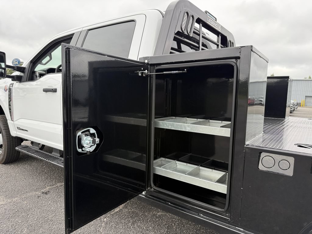 New 2026 Ford F350 XL w/ XL Chrome Package AWD/4WD image 18