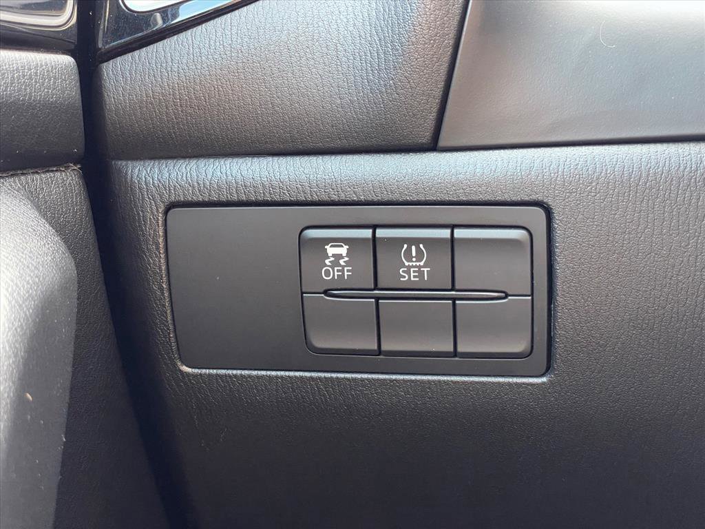 Used 2016 MAZDA MAZDA3 i Sport image 18