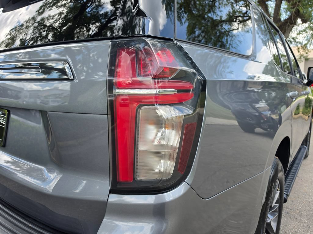 Used 2021 Chevrolet Tahoe Z71 w/ Luxury Package AWD/4WD image 12