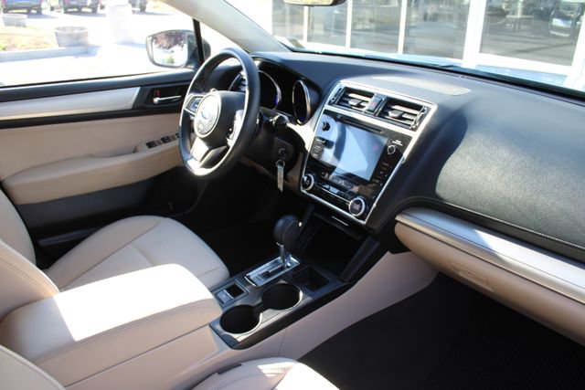 Used 2019 Subaru Outback 2.5i Premium AWD/4WD image 18