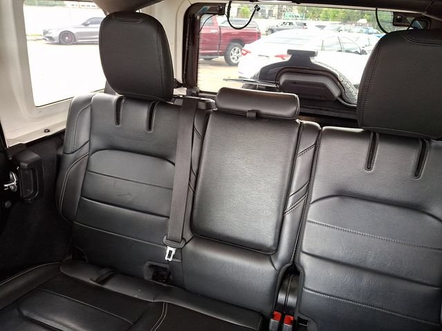 Used 2021 Jeep Wrangler Unlimited Sahara w/ Cold Weather Group AWD/4WD image 18