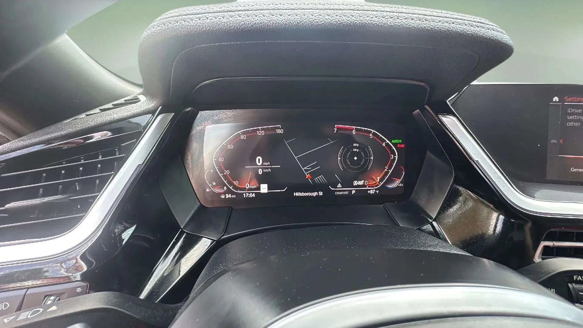 Used 2022 BMW Z4 sDrive30i w/ M Sport Package image 40