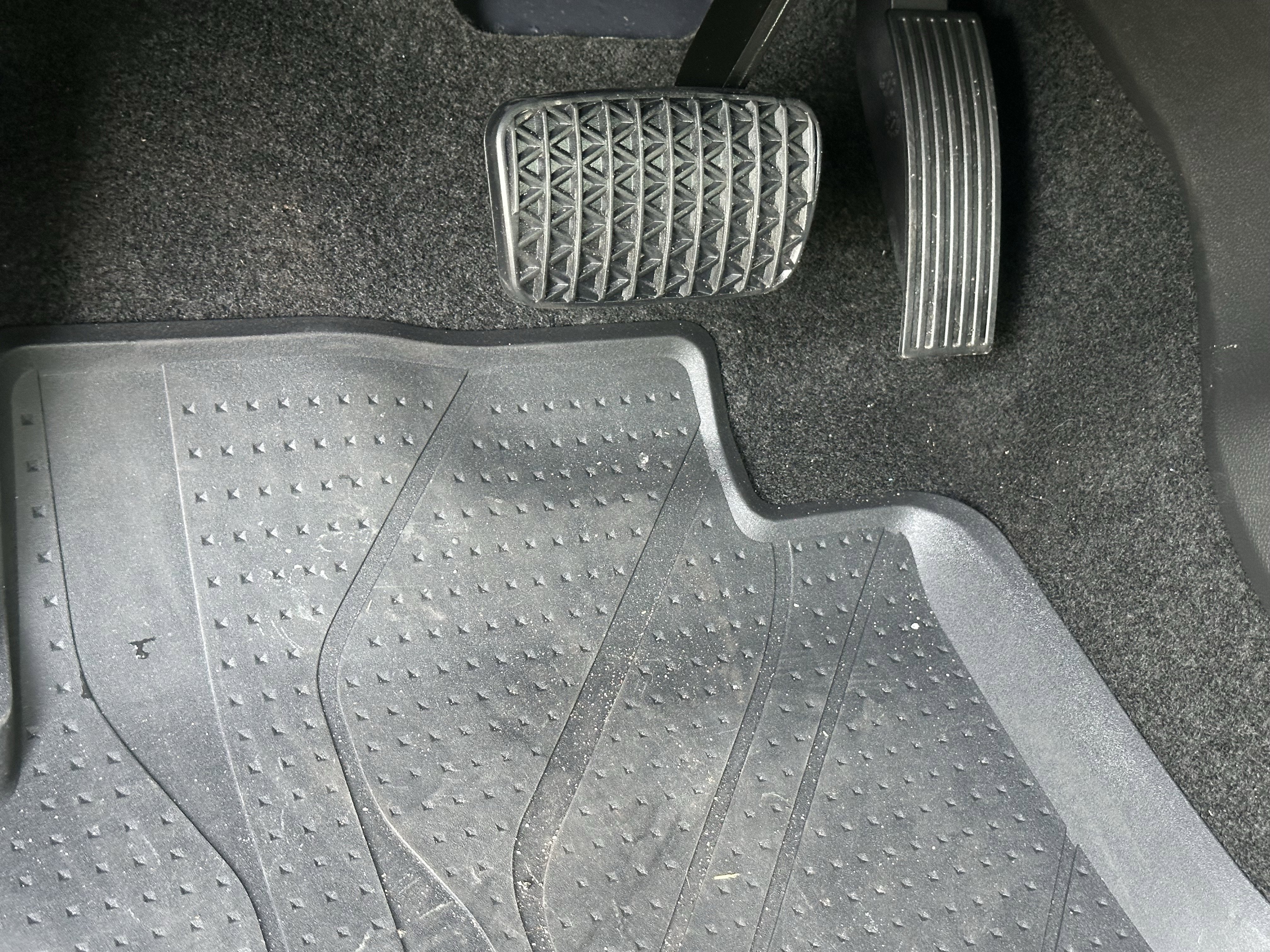 New 2025 Chevrolet TrailBlazer RS w/ Convenience Package image 19