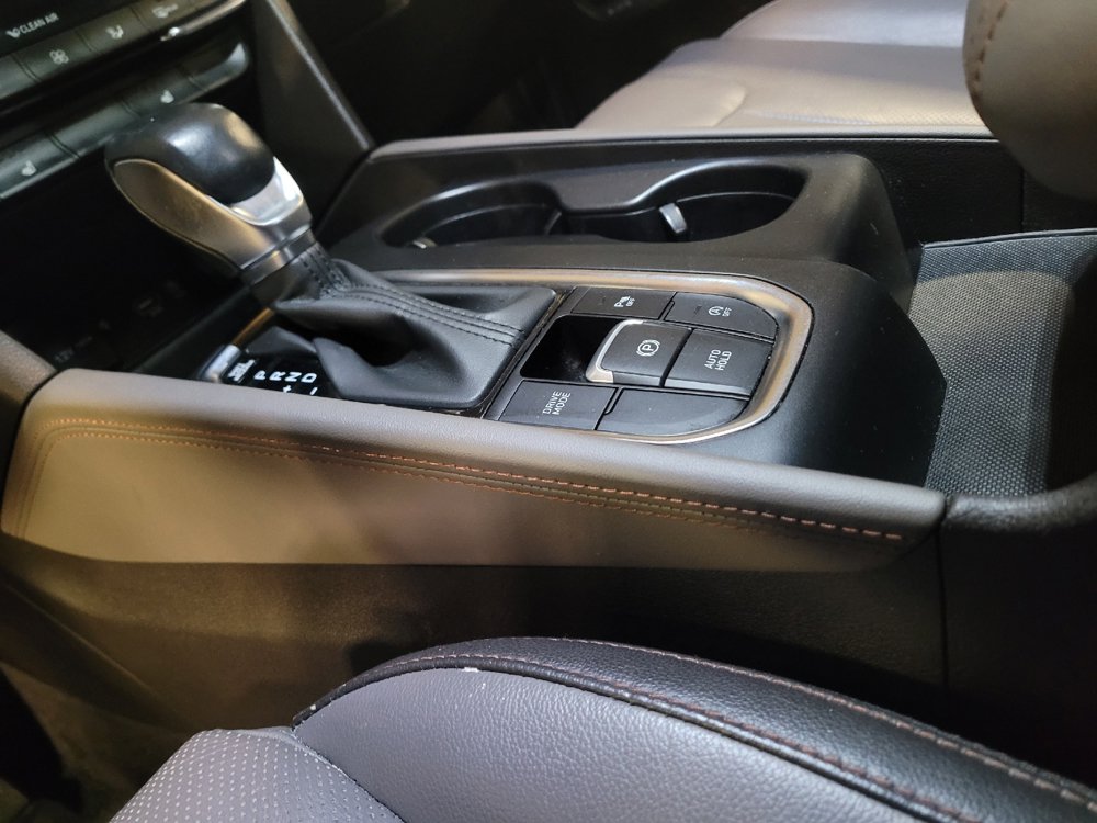 Used 2020 Hyundai Santa Fe SEL FWD image 26