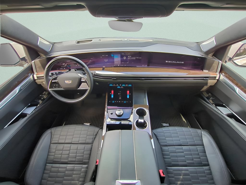 Used 2025 Cadillac Escalade Sport Platinum w/ LPO, Floor Liner Package AWD/4WD image 11