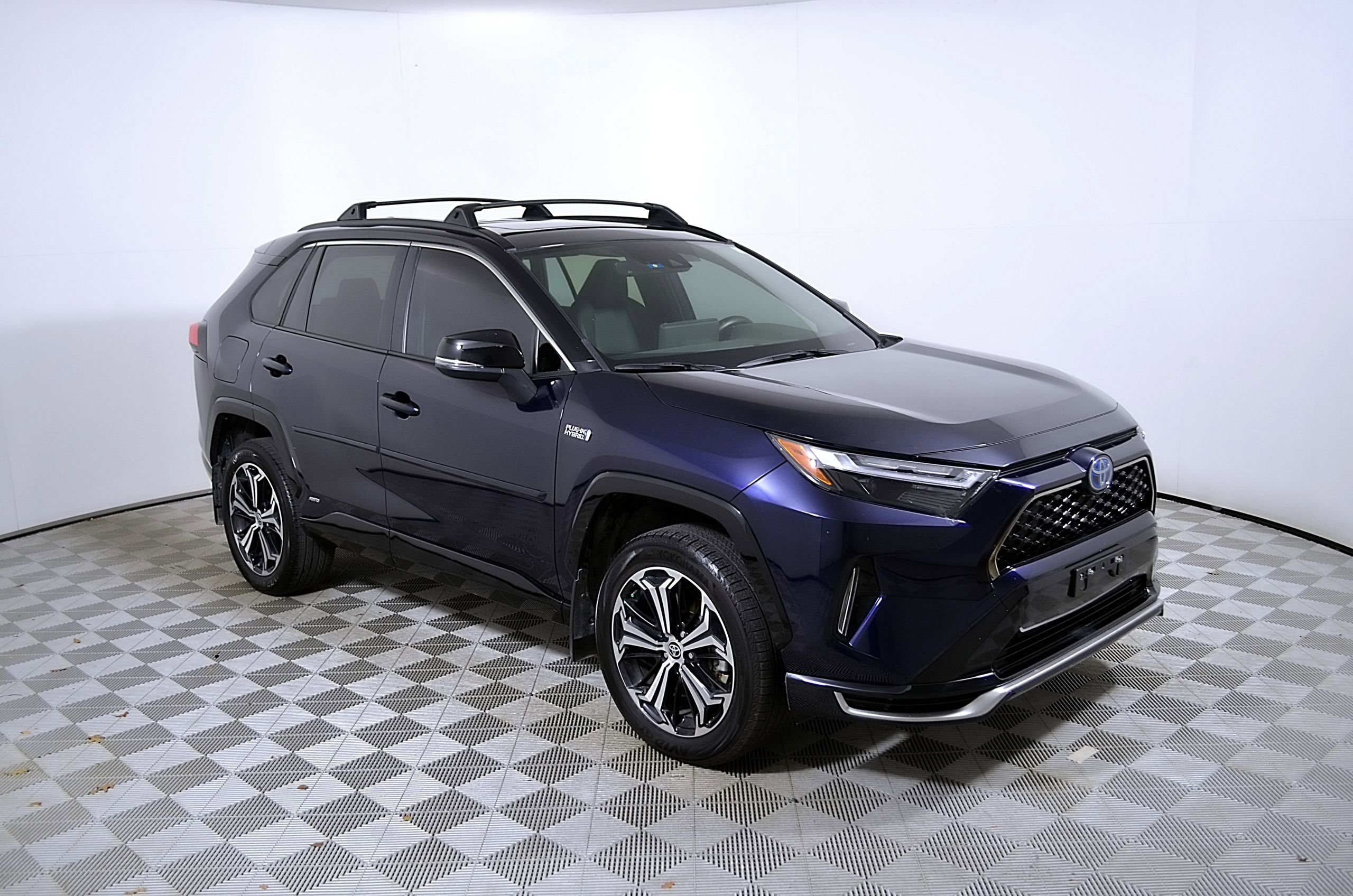Used 2024 Toyota RAV4 XSE AWD/4WD image 7